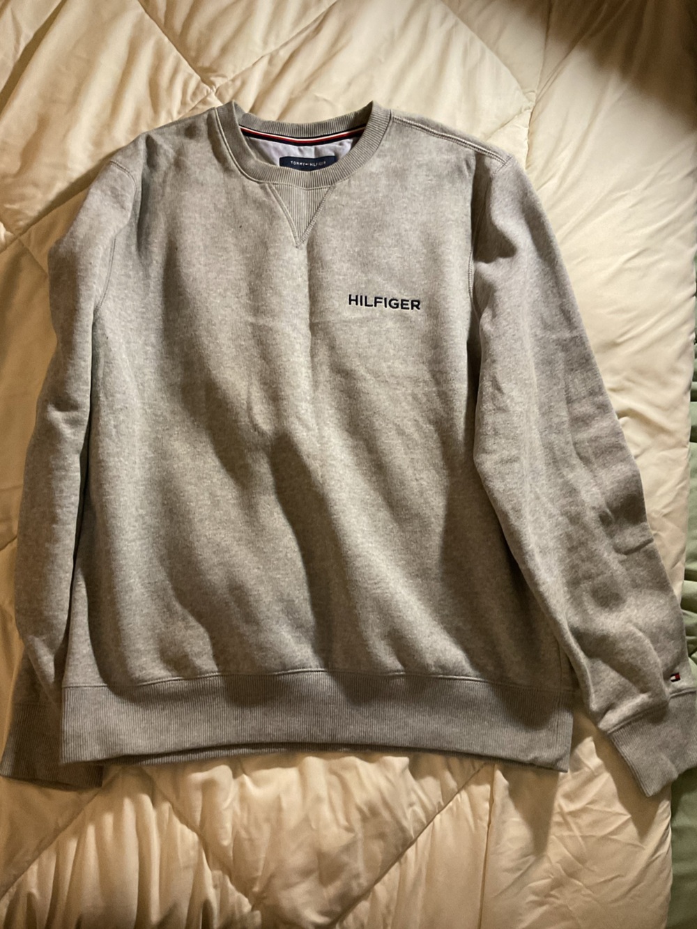 Tommy Hilfiger Light Gray Crewneck Sweatshirt with Subtle Logo